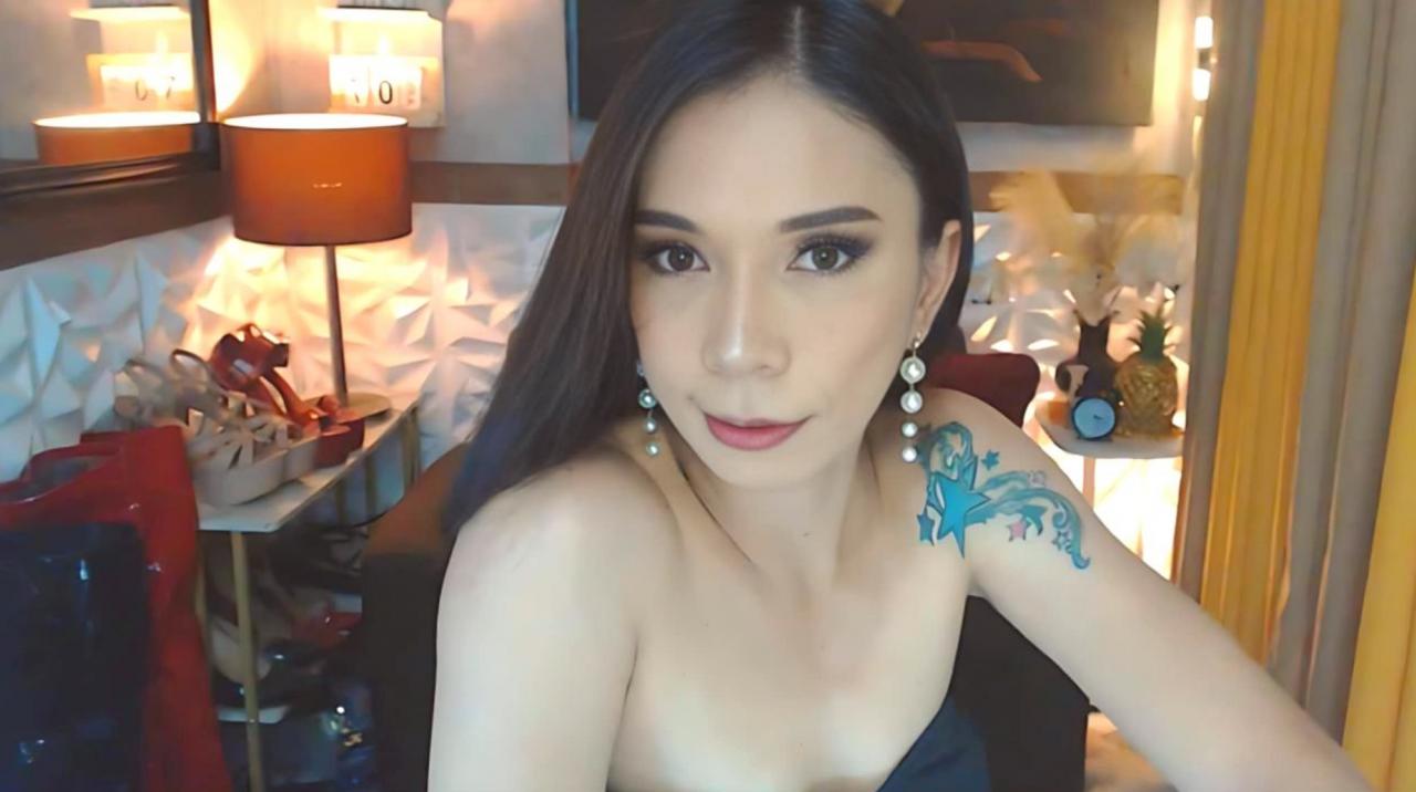Webcam chat profile for CELINAFOX: Dominatrix