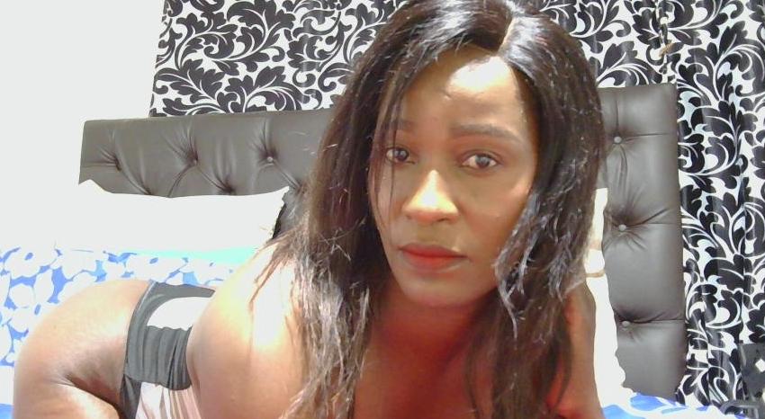 Webcam chat profile for sluttylaura: Bondage & discipline