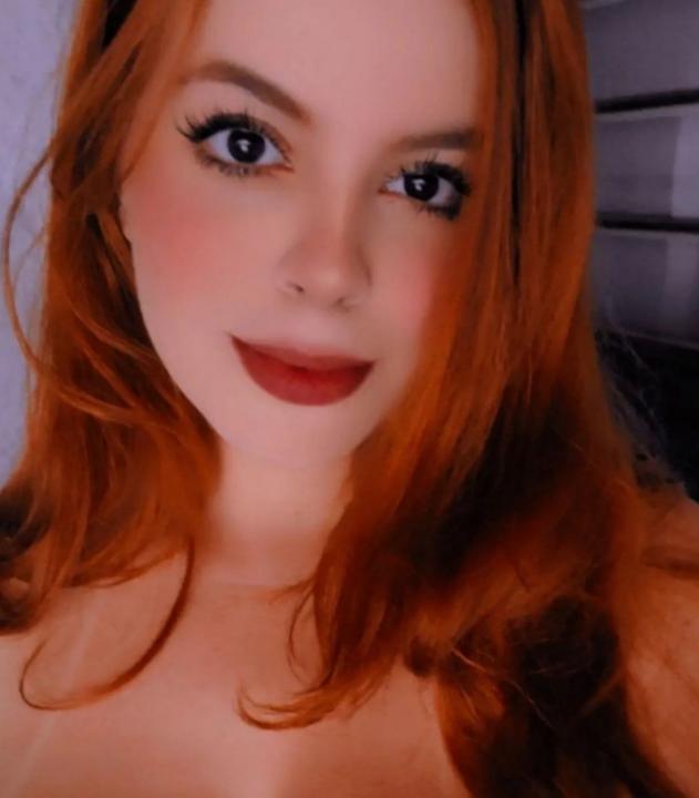 Webcam chat profile for lLiizzy: Travel