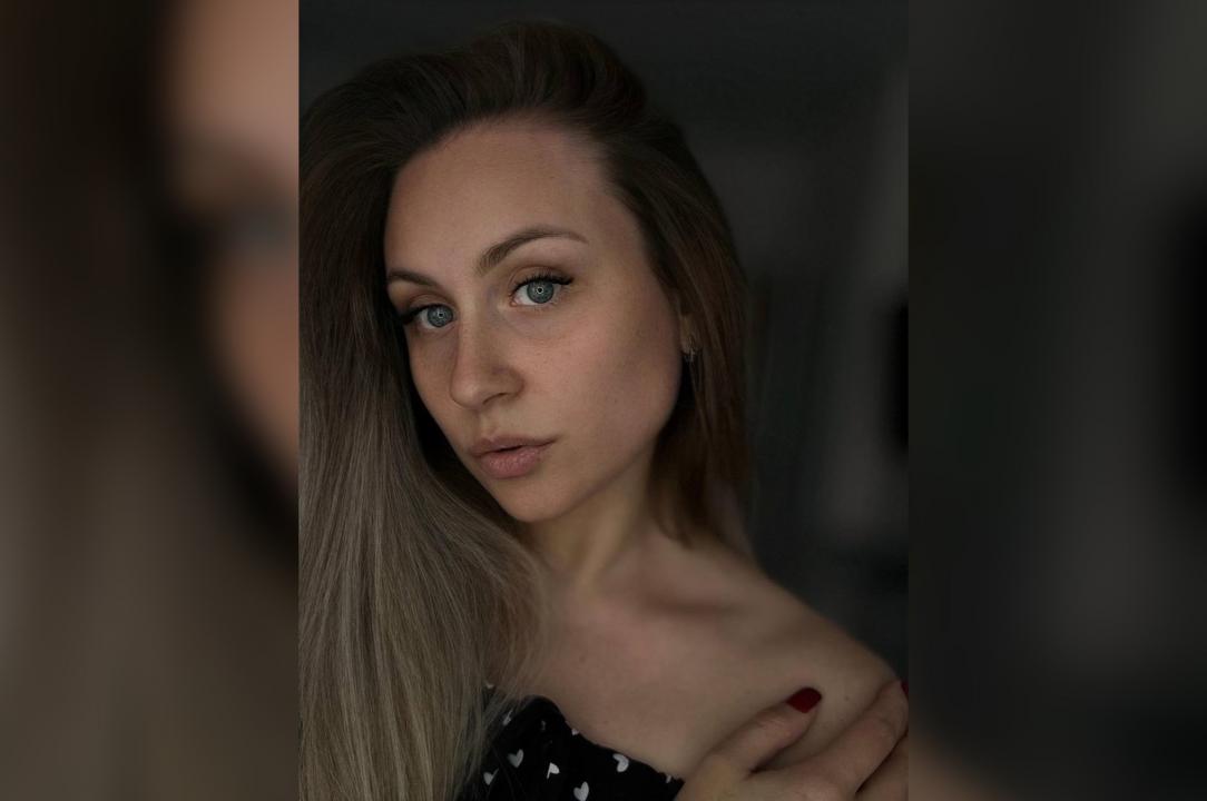 Webcam chat profile for HolyBaby