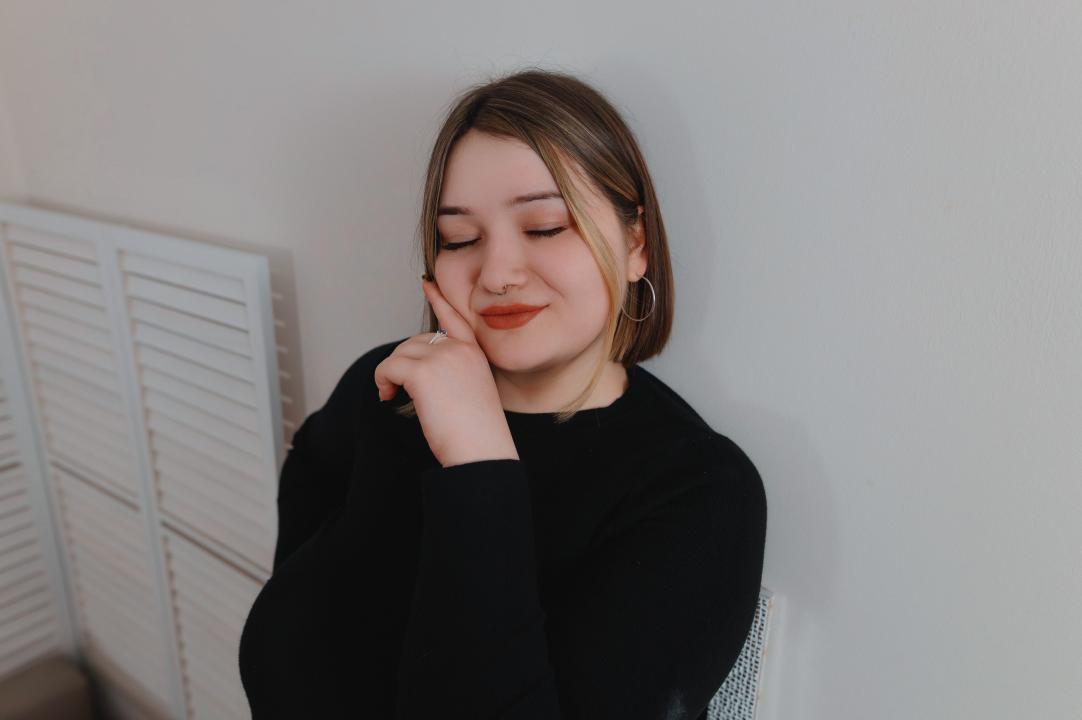 Webcam chat profile for AliceWalters: Lingerie & stockings