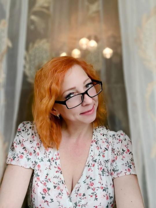 Webcam chat profile for HotMood0
