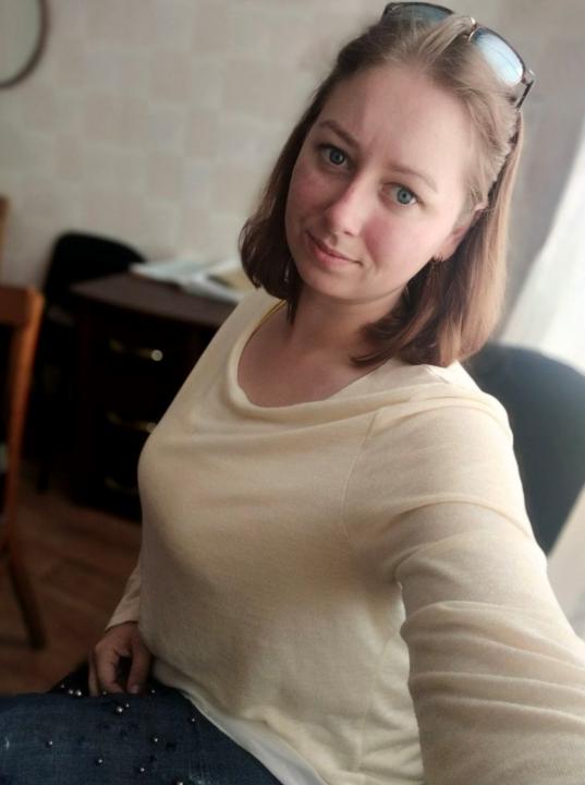 Webcam chat profile for Aleksa23