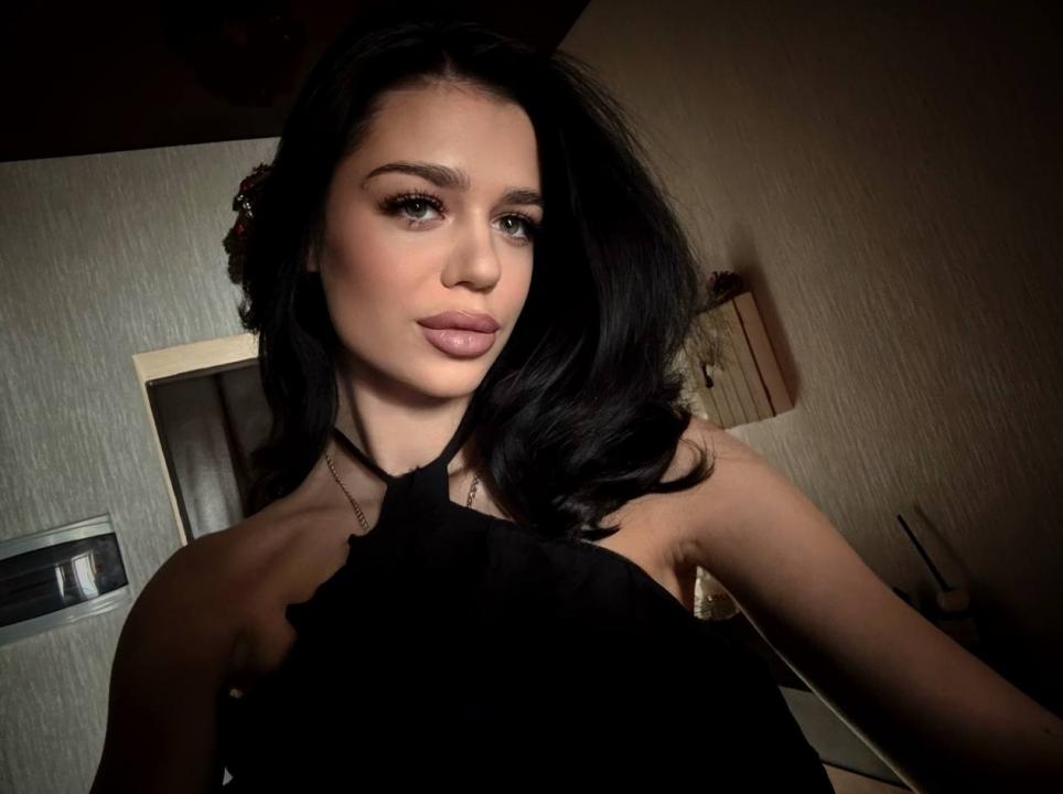 Webcam chat profile for ilonaberry: Outfits