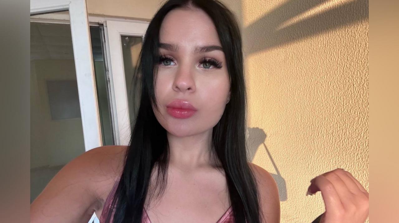 Webcam chat profile for SabinnA: Ask about my Hobbies