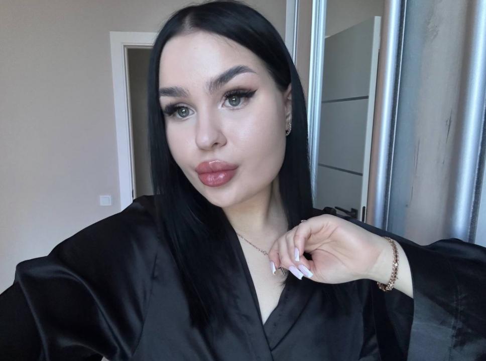 Webcam chat profile for SabinnA: Ask about my Hobbies