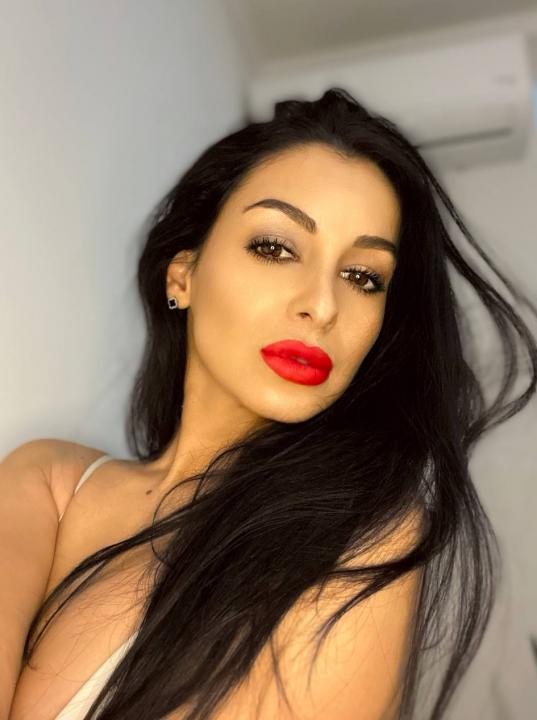 Webcam chat profile for TeaseInLace1