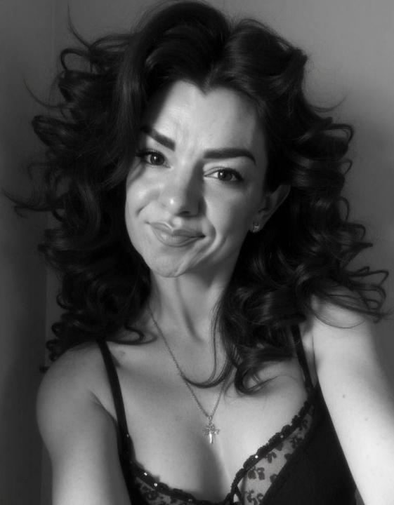 Webcam chat profile for SAbrIA56