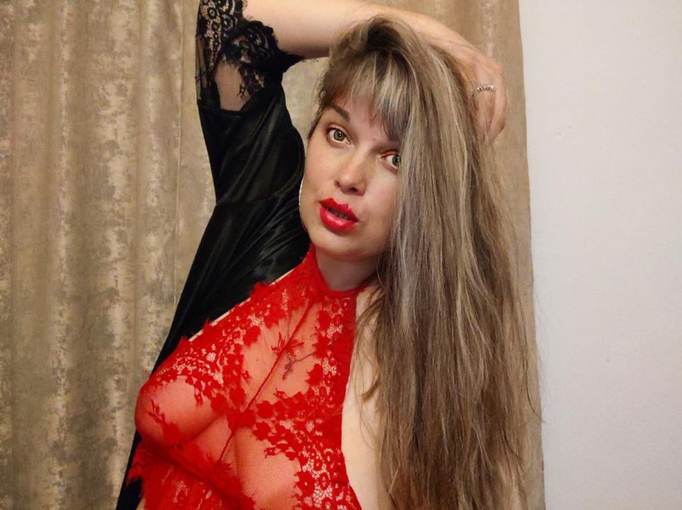 Webcam chat profile for KellyGentleTouc