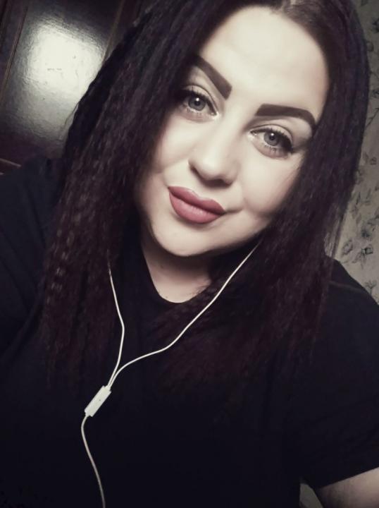 Webcam chat profile for MadisonN: Ask about my Hobbies
