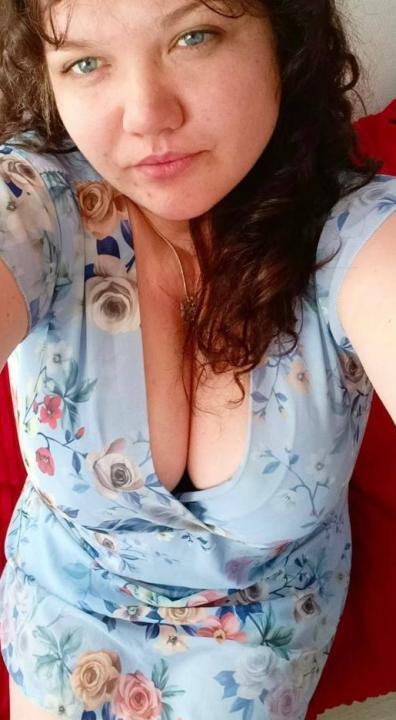 Webcam chat profile for KristinaSi: Ask about my Hobbies