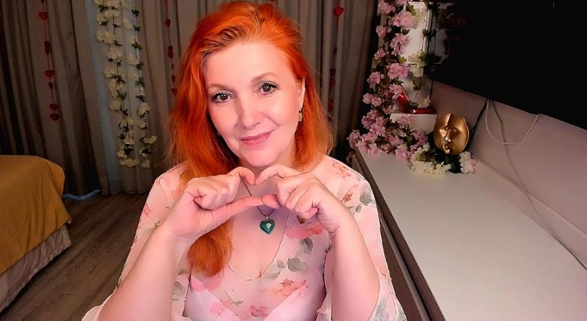 Webcam chat profile for AlmazFireFoxOne: Kissing