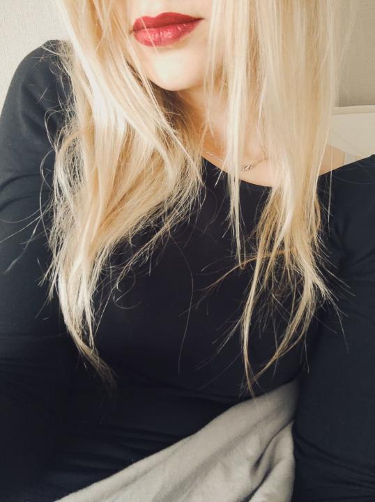 Webcam chat profile for SophieRose: Legs, feet & shoes