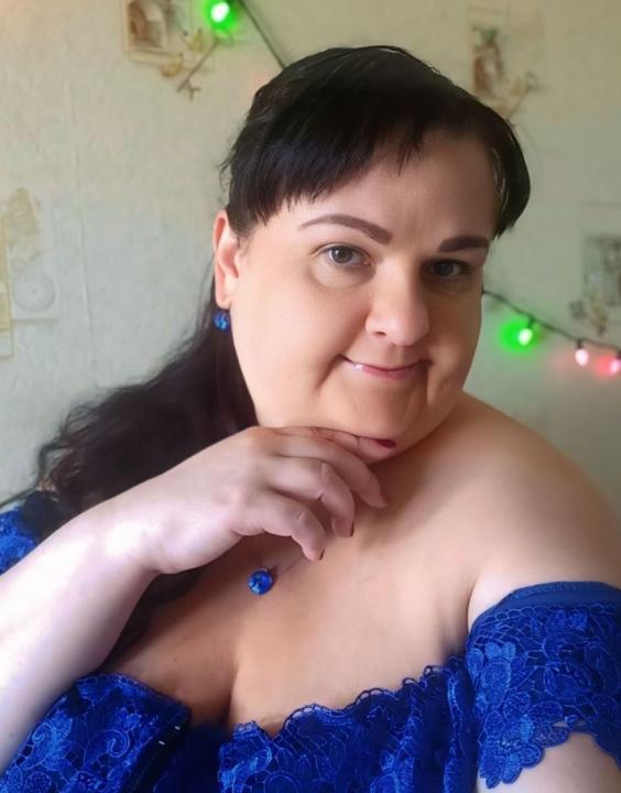 Webcam chat profile for BabySweetXX: Kissing
