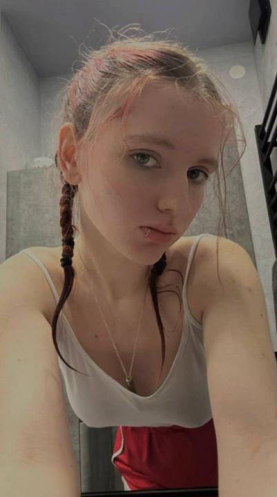Webcam chat profile for Mar1ia: Ask about my Hobbies