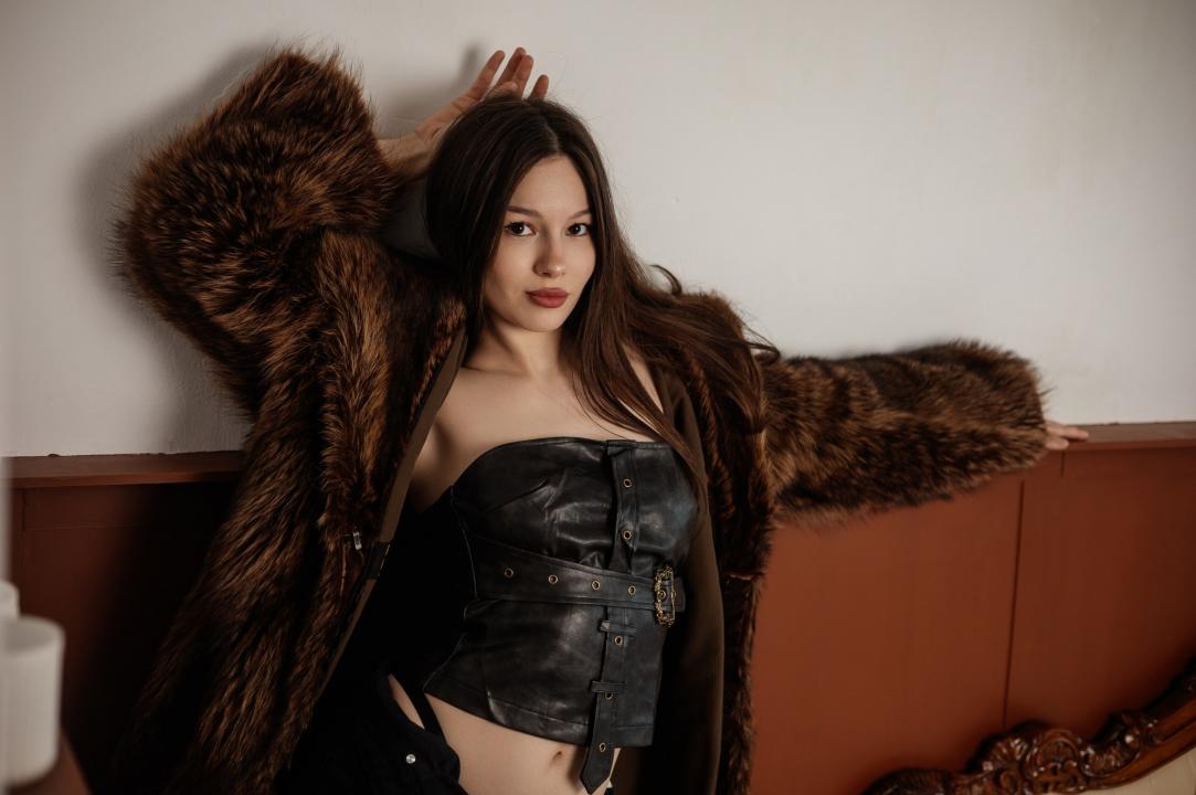 Webcam chat profile for KatieCherry: Legs, feet & shoes