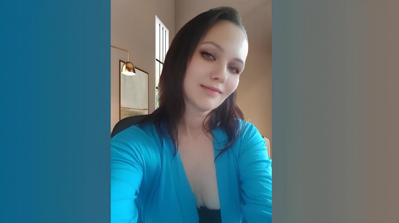 Webcam chat profile for LivVia: Dancing
