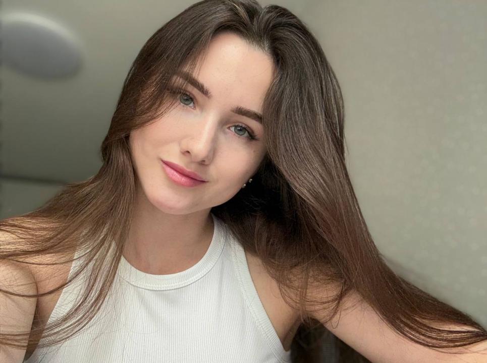 Webcam chat profile for Daciannie: Ask about my Hobbies
