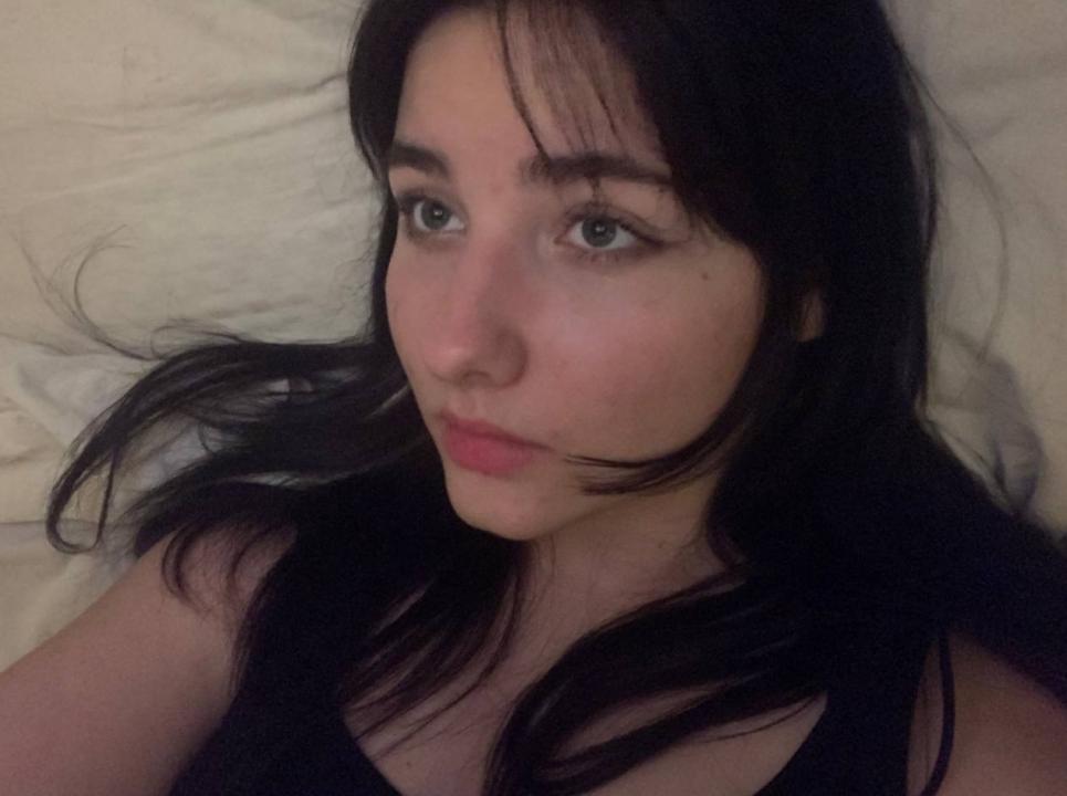 Webcam chat profile for LittleAngel777: Ask about my Hobbies