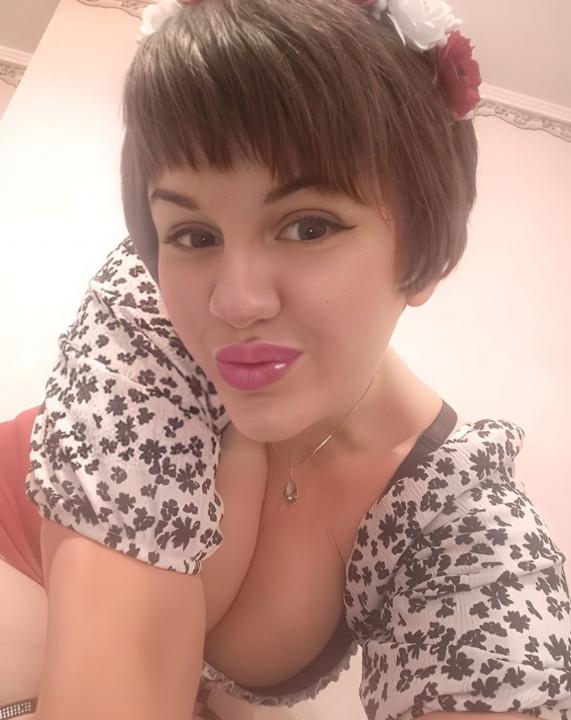 Webcam chat profile for MoonlitSiren