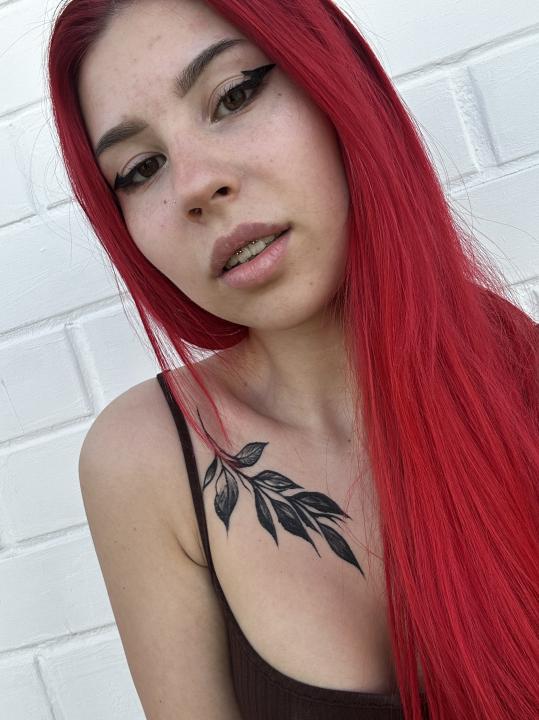 Webcam chat profile for Alismoon: Lingerie & stockings