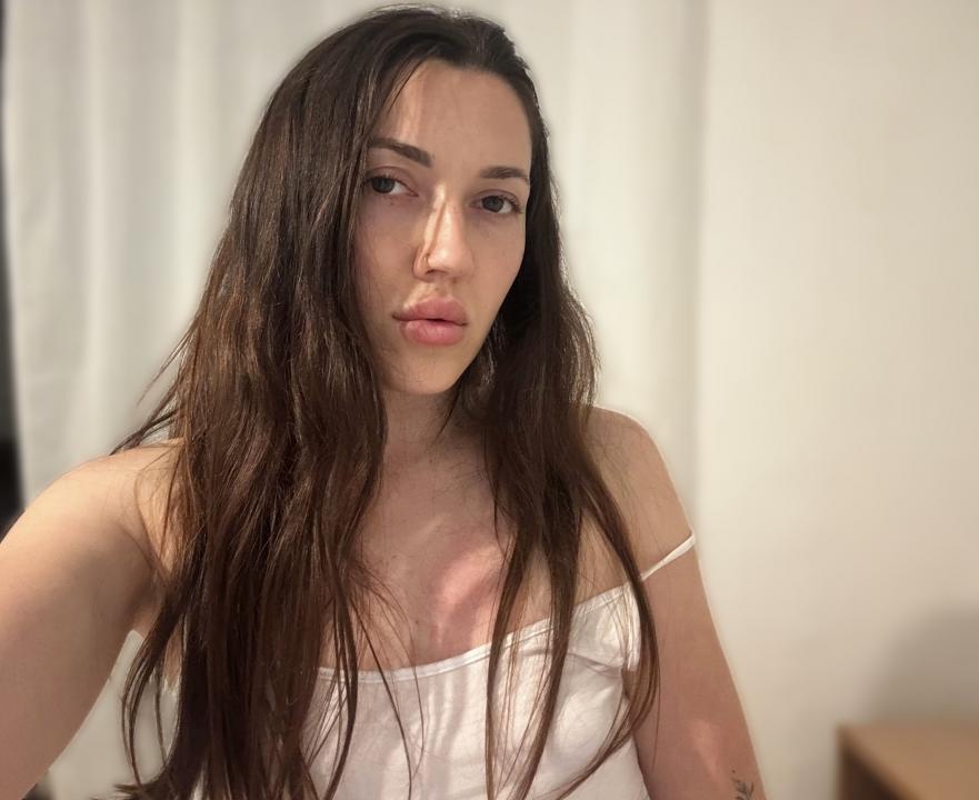 Webcam chat profile for SweetTi: Dancing