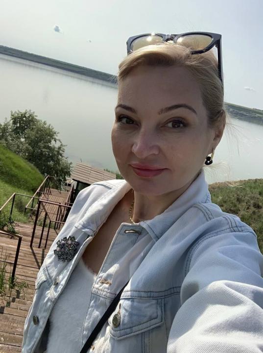 Webcam chat profile for TinaMilstar: Bondage & discipline