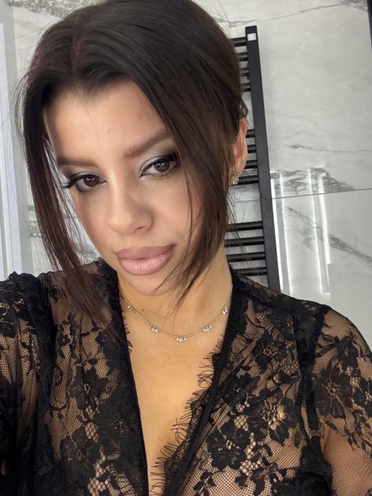 Webcam chat profile for PetalI: Ask about my Hobbies