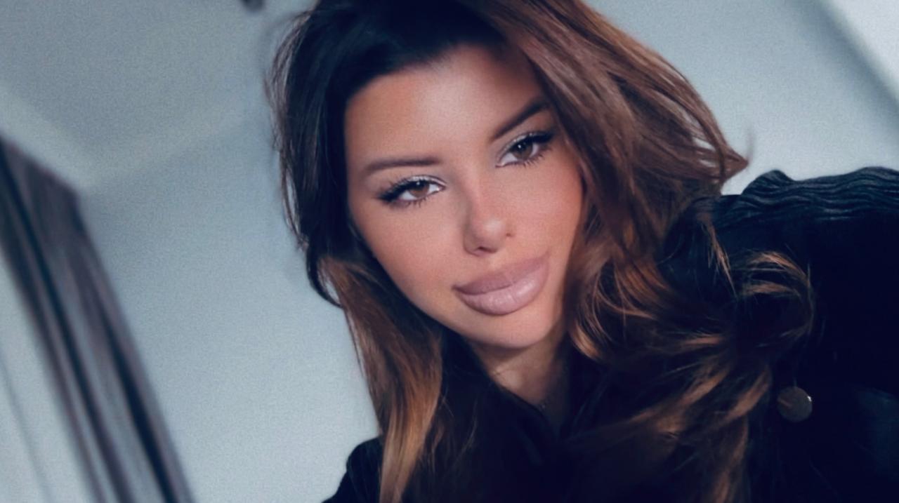 Webcam chat profile for PetalI: Ask about my Hobbies