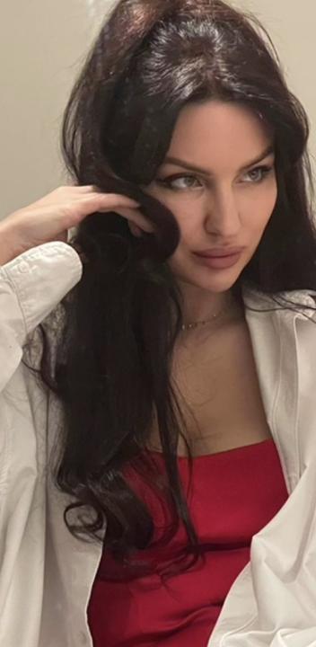Webcam chat profile for CaramelWoman: Cooking