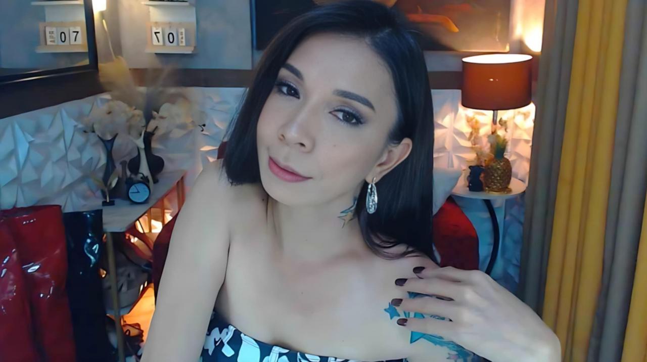 Webcam chat profile for CELINAFOX: Dominatrix