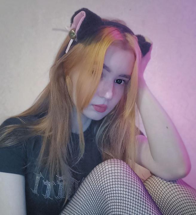 Webcam chat profile for VictoriaA: Ask about my Hobbies
