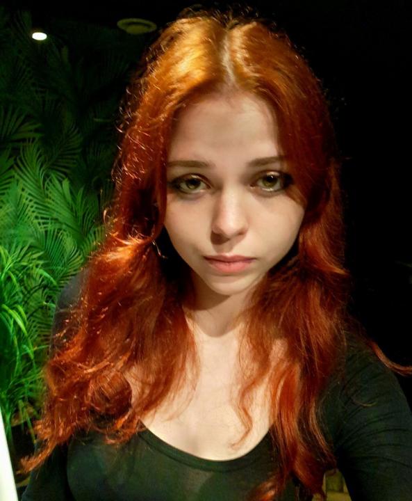Webcam chat profile for FoxyMieaw: Dancing