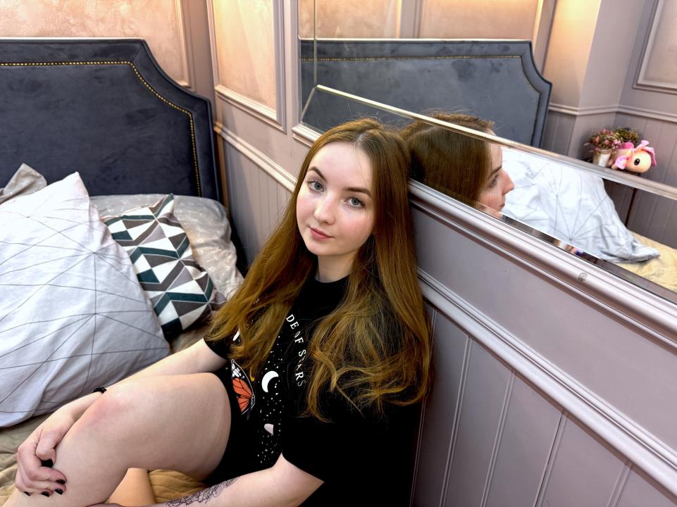 Webcam chat profile for RubyS23