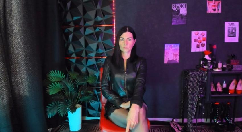 Webcam chat profile for MonicaCheerful: Dominatrix