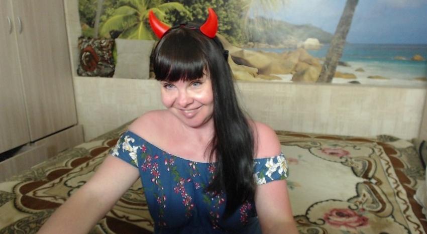 Webcam chat profile for Destinybbb: Bondage & discipline