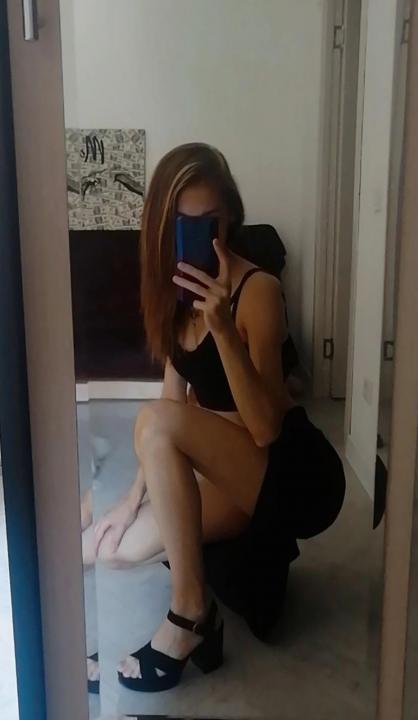 Webcam chat profile for OLi3vija