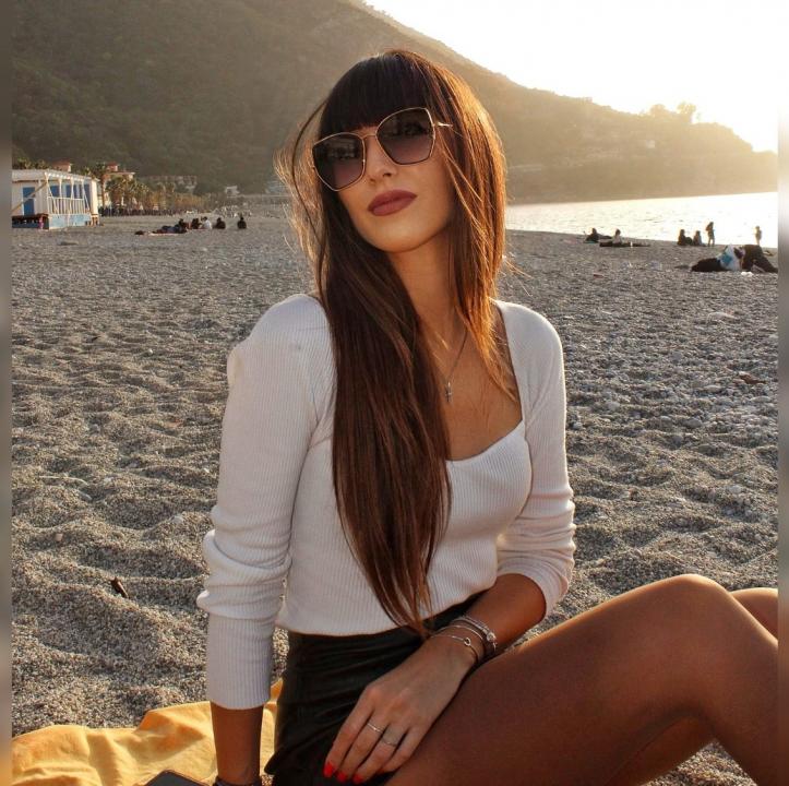 Webcam chat profile for Ylianna: Ask about my Hobbies