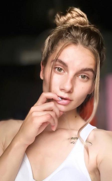 Webcam chat profile for L1ttleAngel: Dancing