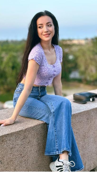 Webcam chat profile for FasionBrunette: Lingerie & stockings
