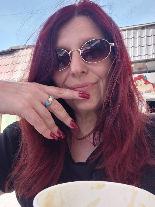 Webcam chat profile for Asphea: Legs, feet & shoes