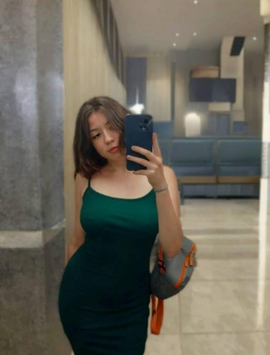 Webcam chat profile for Briarrose: Ask about my Hobbies