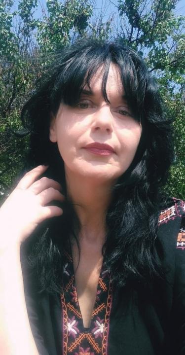 Webcam chat profile for Luvly: Ask about my Hobbies