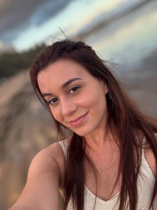 Webcam chat profile for NiaLux: Ask about my Hobbies