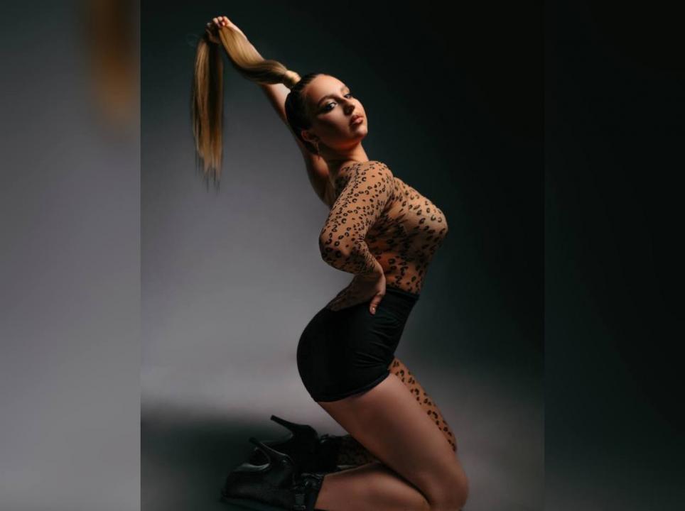 Webcam chat profile for Kat6hy: Ask about my other fetishes