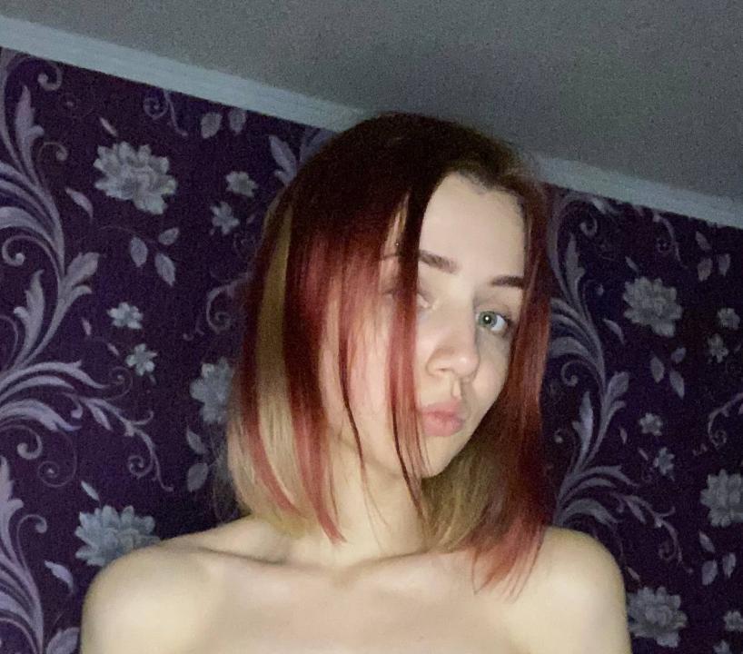 Webcam chat profile for PrettyAngel22: Humor