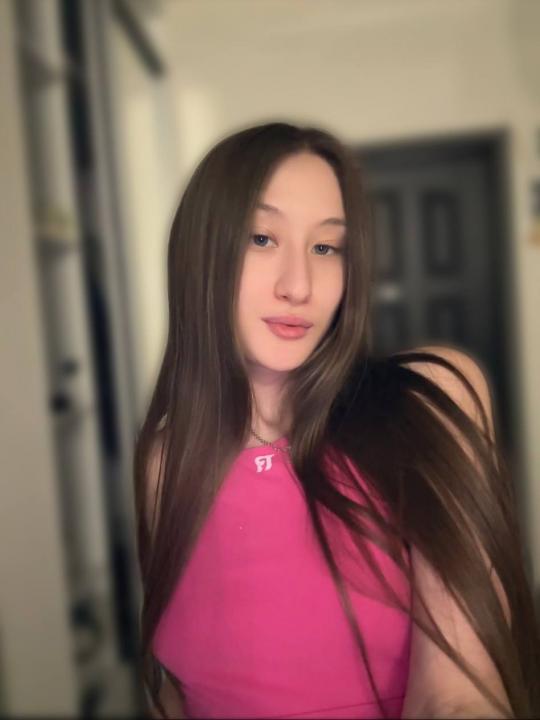 Webcam chat profile for KittyMur