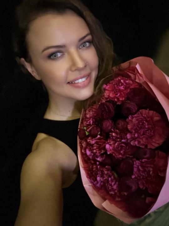 Webcam chat profile for AmyJewel: Outfits