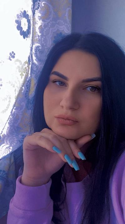 Webcam chat profile for ClassyVibes: Ask about my Hobbies