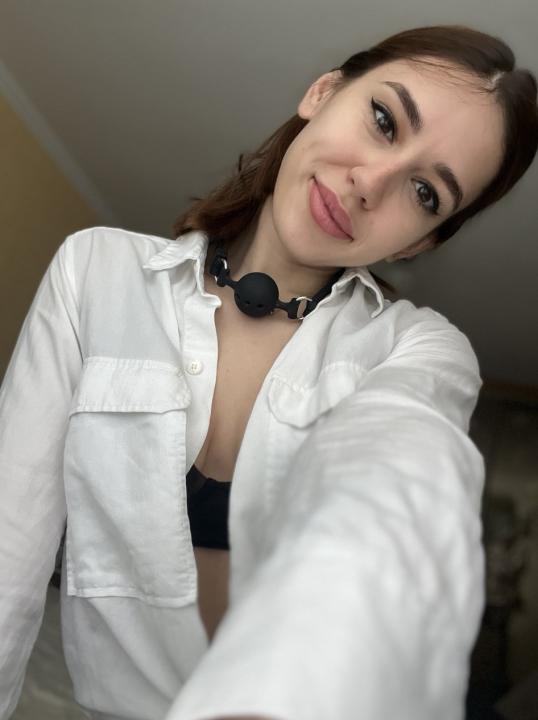 Webcam chat profile for GilbertX: Bondage & discipline